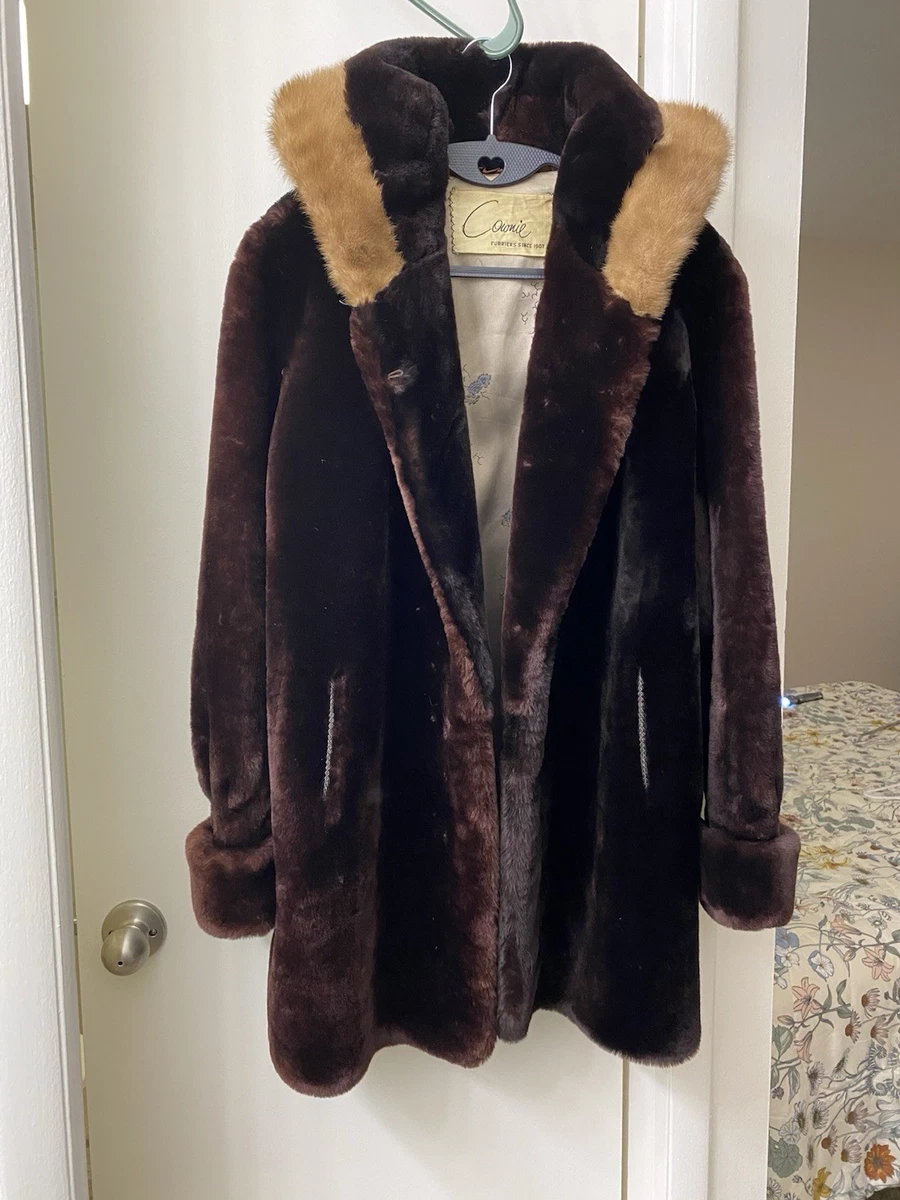 Handmade fur hood. From Nelson Canada. Coyote Fur coat | Used - Good | CA$600.00 | Nelson, British  main image 3