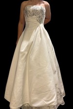 Vintage Early 2000s Maggie Sottero WeddingGown Bridal Dress Elegant Ready 2 Ship