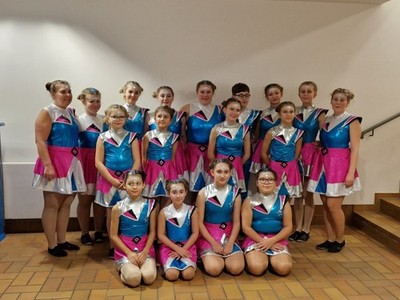 Handmade Mädchen Showtanzkostüm Set mehrfarbig ärmellos Rock/Shorts
