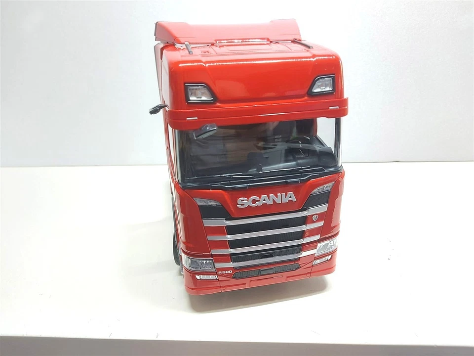 Camion Scania R500 Topline Rosso del 2019 - 1/18 Premium ClassiXXs IXO - Immagine 2 di 4