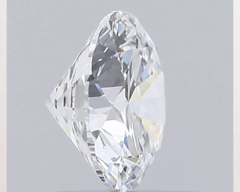 Loose natural Diamond Round GIA Certified cut 0.30 Carat I Color VS2 Clarity - Image 3 of 4