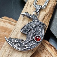 Fafnir AnhäNger Verziert Mit Einem Rot/Schwarzen Stein Halskette Aus Edelstahl -