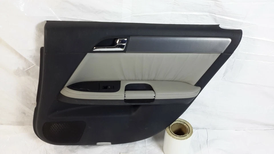 2006-2007 Infiniti M35 M45 Door Trim Panel Rear Right Passenger OEM 82900-EH211 - Image 2 of 4
