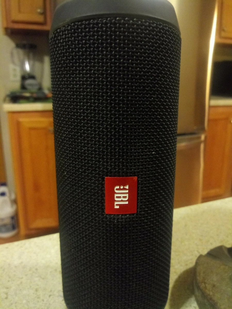 JBL Flip 4 Wireless Portable Bluetooth Speaker System (Black)