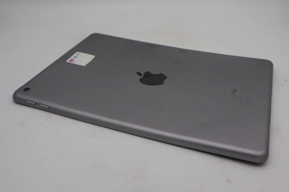 Apple iPad 5 2017 32GB Space Gray 9,7 Zoll Wi-Fi Stark Gebraucht #5333 - Bild 3 von 4