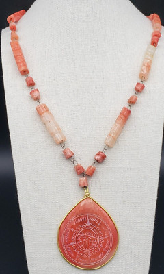 Vintage gravierte Sardonyx Chalzedon Azteken Sonnenuhr Halskette 25''