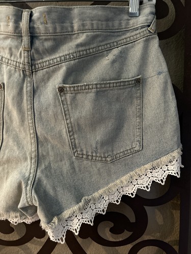 Pantalones Cortos Vaqueros Free People Light Wash Distressed Cintura Alta Boho Ribete de Encaje Talla 28 - Imagen 7 de 7