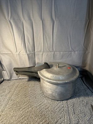 Vintage Mirro-Matic 4qt Aluminum Pressure Cooker M-0534