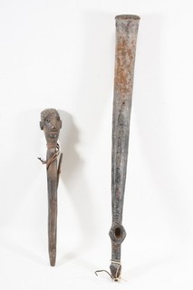 O69O41 2x antikes Stammeskunst Holz Objekt ua Batak Medizin Horn (?) Indonesien
