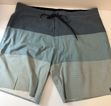 Billabong Men's Tribong LT board shorts Blue Size 38 Quick Dry, Beach, Pool EUC