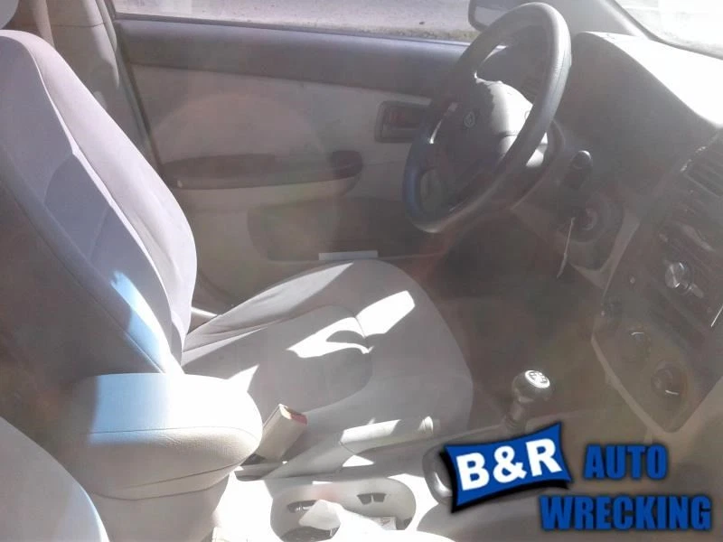 Used Front Right Door Assembly Front fits: 2005 Kia Spectra 2.0L manual Front Ri Foto 4 de 4