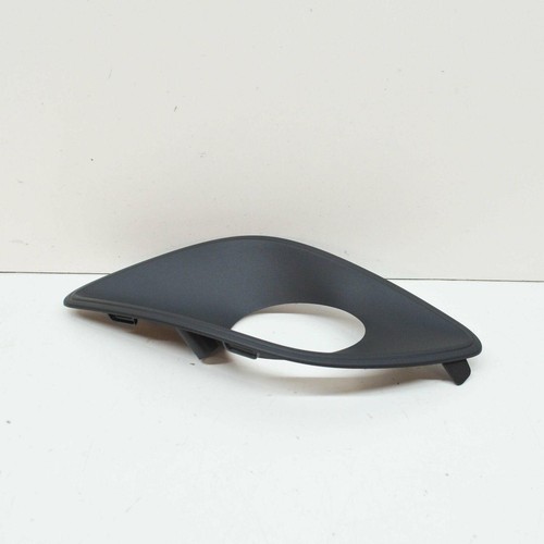Mercedes Benz Sprinter 910 Bumper Area Cover Genuine A91088544009K83 - Picture 6 of 10