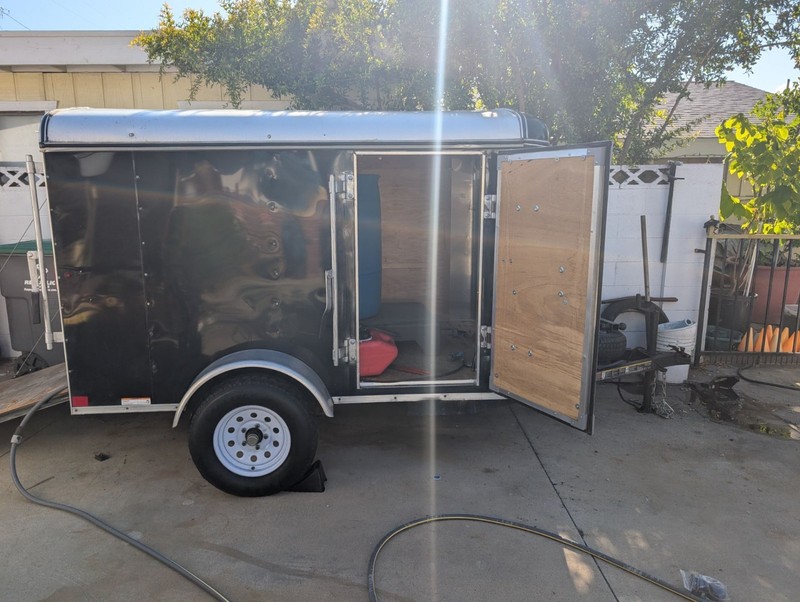 Sewer hydrojetter 27hp 10gpm 3k psi pressure washer low hours, 5x8 trailer.