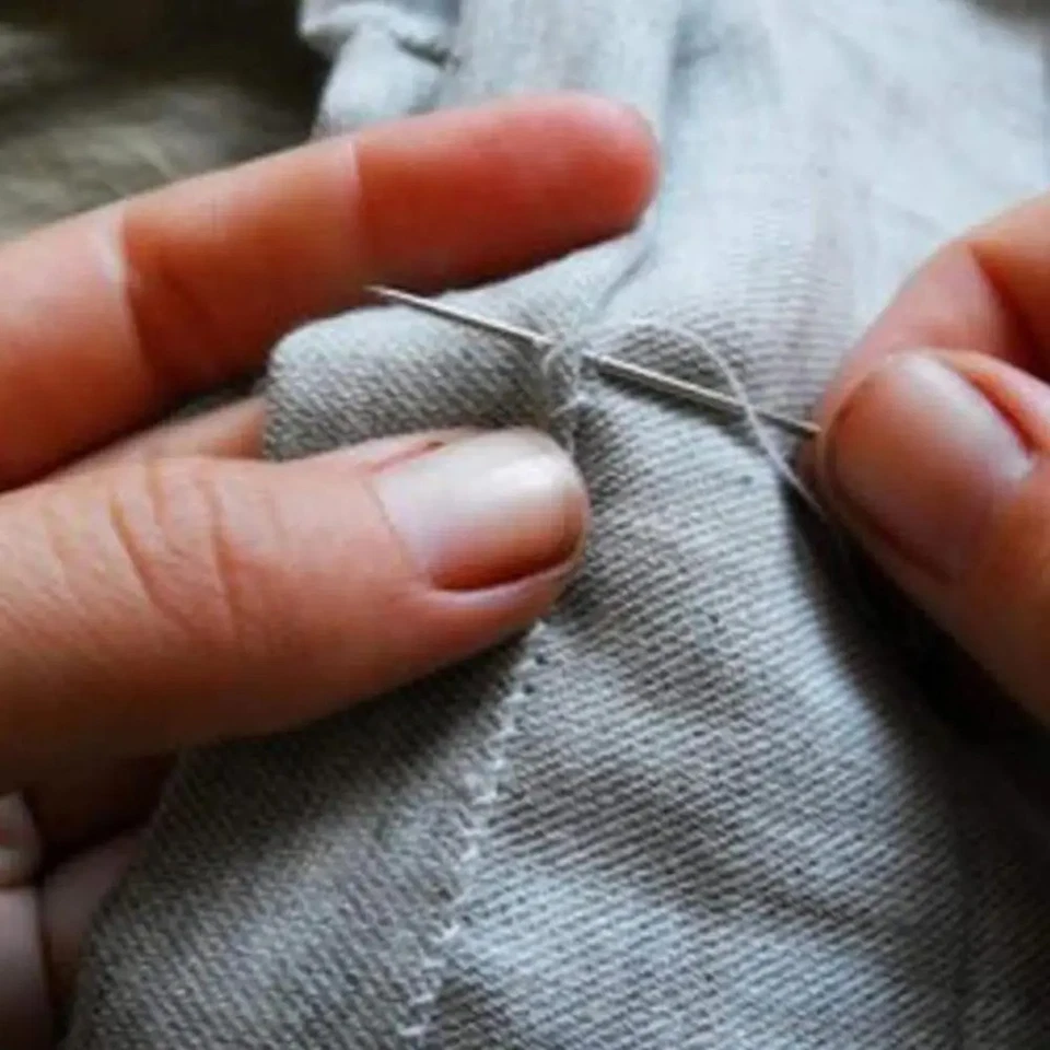 25 Pcs 5 Sizes Eye Sharp Needles SELF THREADING Hand Sewing Needle Easy Thread - Image 3 of 4