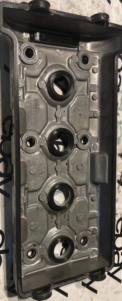  Крышка клапана 1999 YAMAHA YZF R6  - Изображение 2 из 4