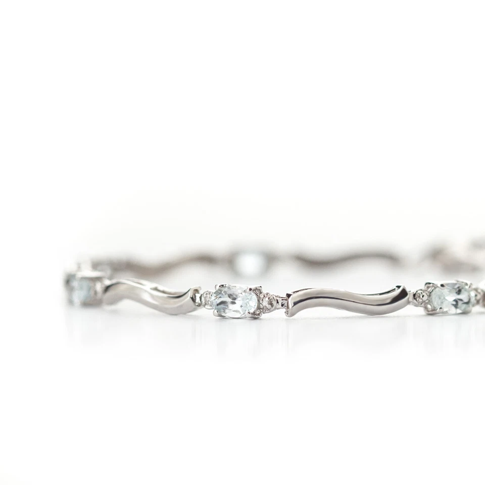 14K. SOLID GOLD TENNIS BRACELET WITH NATURAL DIAMONDS & AQUAMARINES (White Gold) - Image 4 of 4