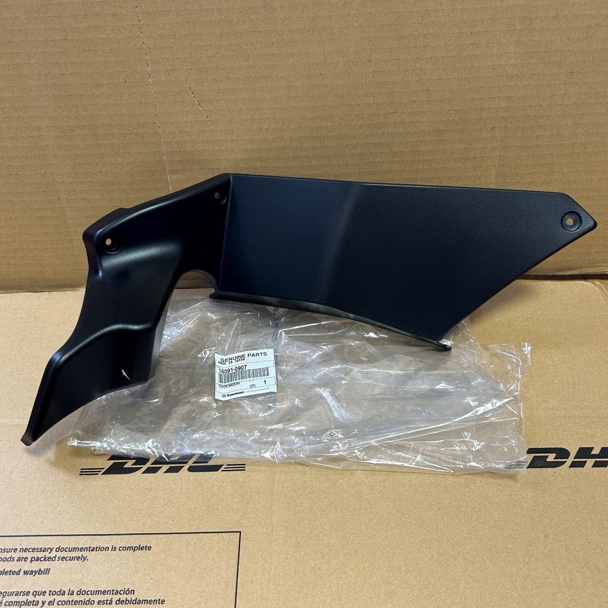 NEW】Kawasaki Genuine Cover Inner Rh 14091-0907 Direct From Japan