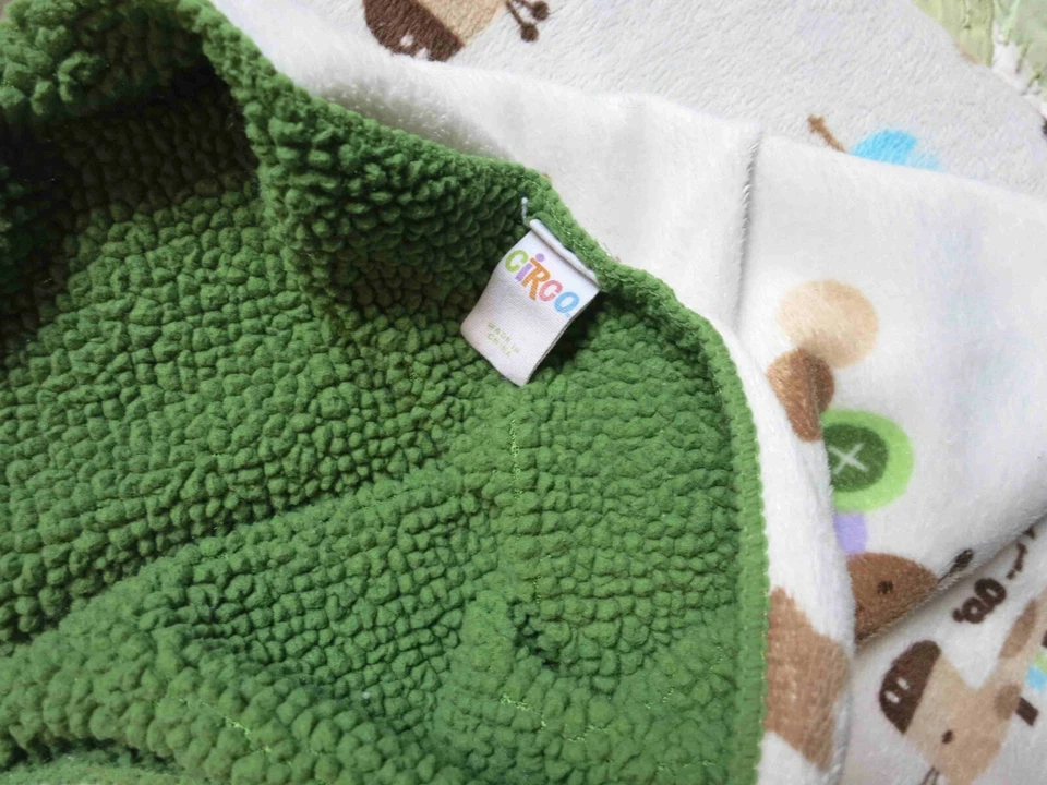 Circo Jirafa Abeja Oruga Tortuga Blanco Felpa y Verde Sherpa Bebé Manta Usada en Excelente Condición Foto 3 de 3
