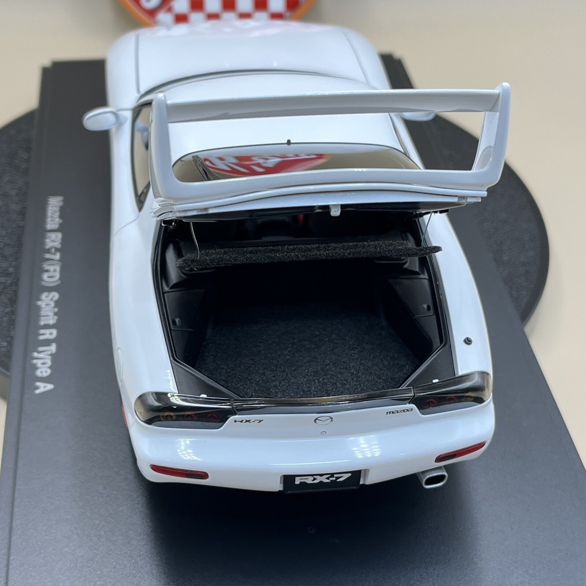 オートアート　Mazda RX-7 (FD) Spirit R Type A AUTOart 1:18 Mazda RX-7 (FD) Spirit R Type A (Pure White