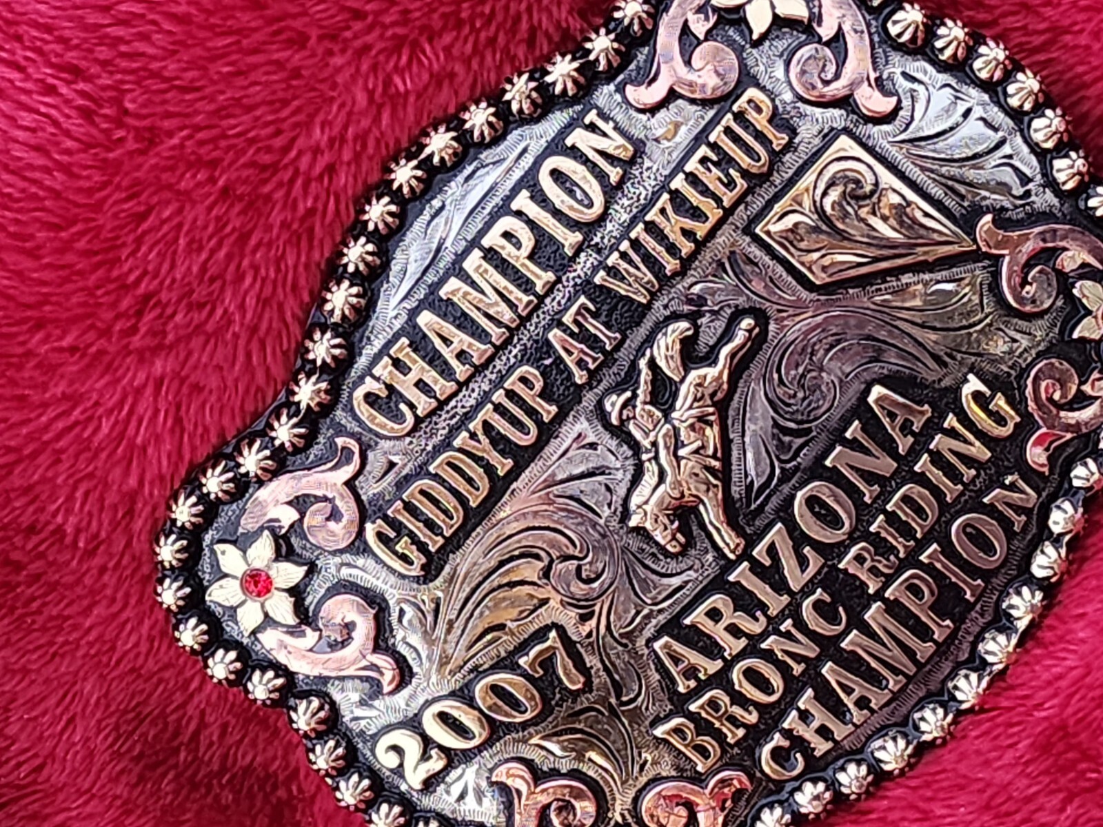 CHAMPION TROPHY BUCKLE PRO RODEO☆BRONC RIDER☆WICKIEUP☆2007☆RARE☆138