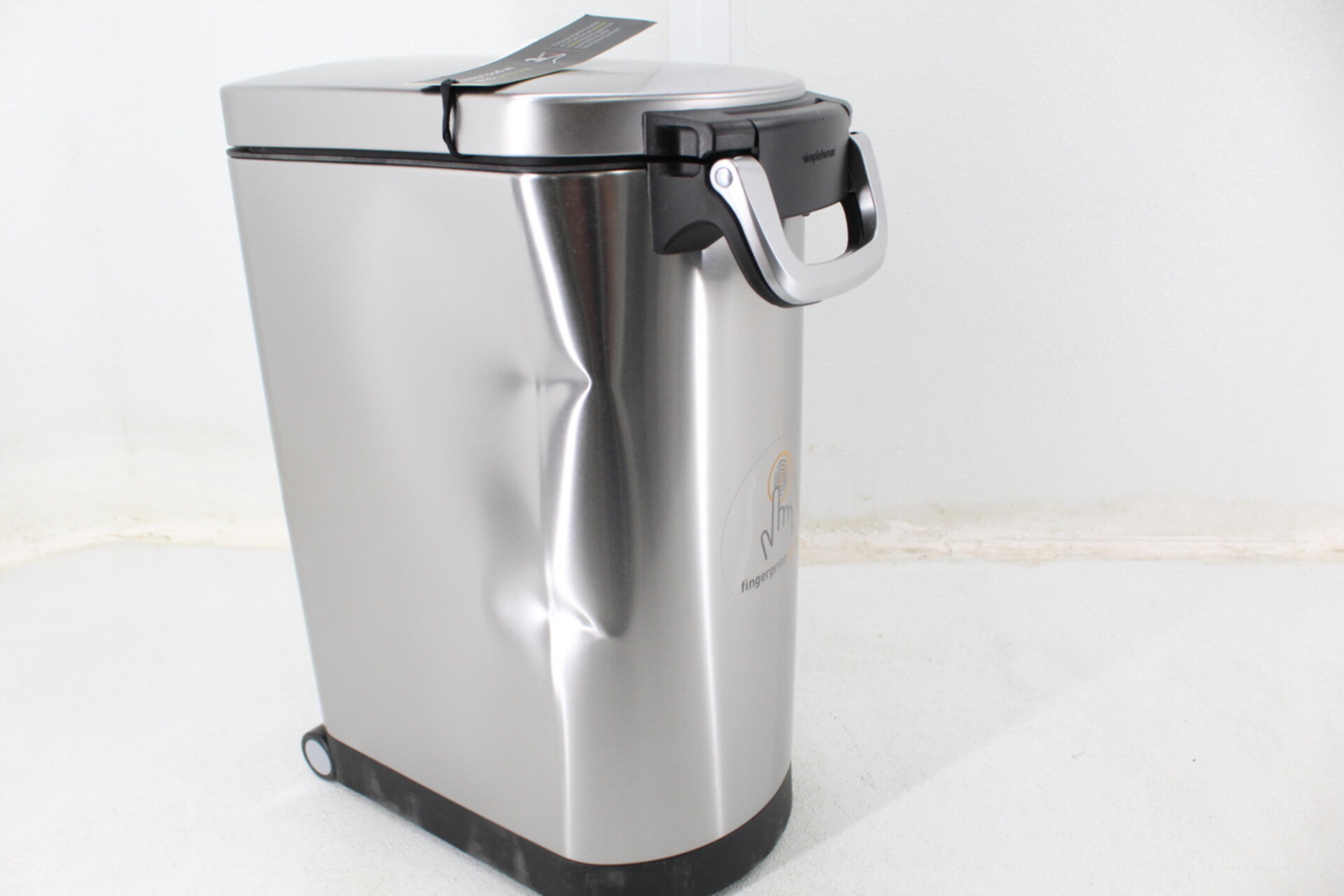 SEE NOTES simplehuman 30 Liter 32 lb 14.5 kg Large Pet Food Storage