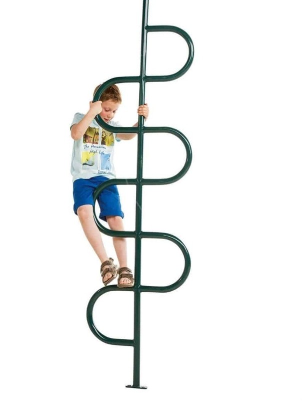 Tree house ladder/playground climbing structure /climbing green powder coated. 