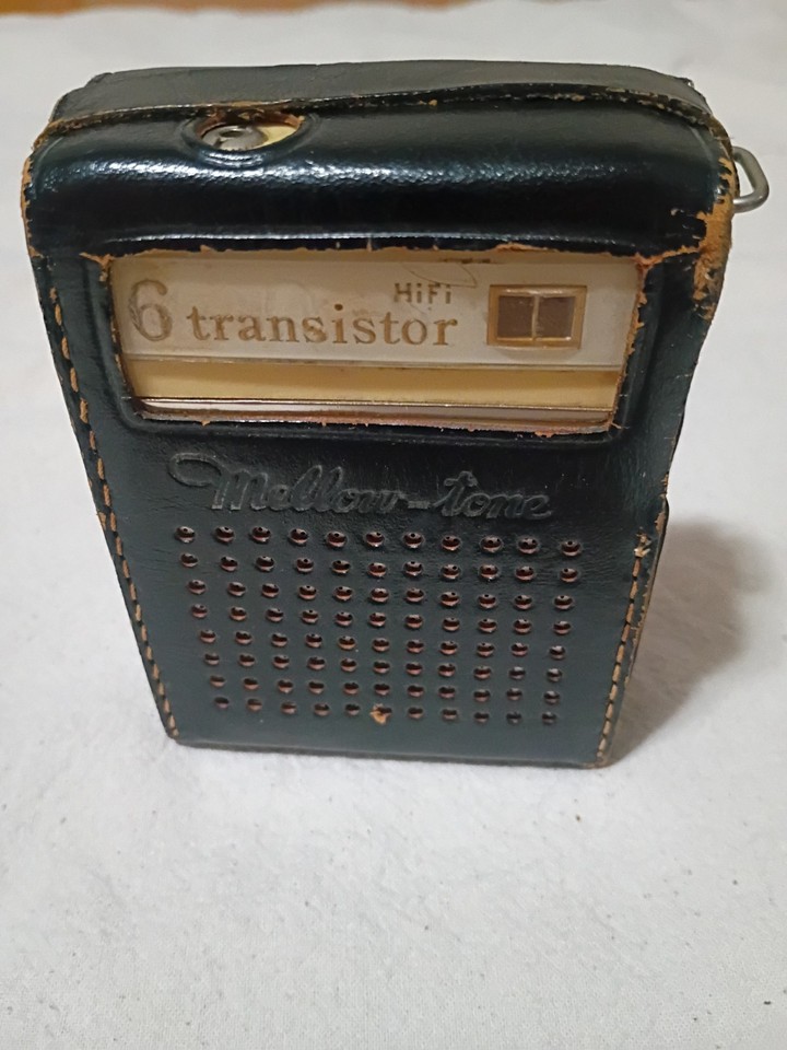 1960s Mellow-Tone 6 Transistor Radio w/Leather Case •Japan *Tested* A2