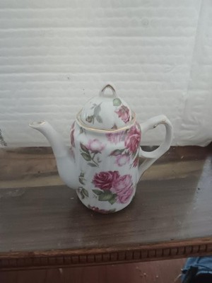 Rose Bouque teapot nick nack