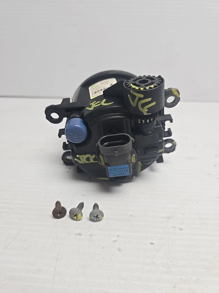 ✅️Luz antiniebla izquierda lado conductor MITSUBISHI ENDEAVOR 2009-2011 OEM P/N-8321A080 Foto 4 de 4