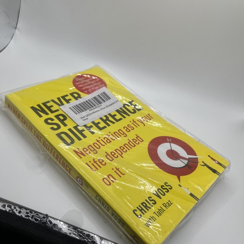 Never Split the Difference by Chris Voss – NEW Paperback (Yellow Cover) - Bild 4 von 6