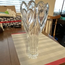 Clear Glass Heart-Shaped Decorative Vase Glossy Finish Heart Pattern Heart Theme