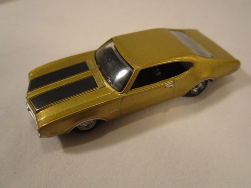 1:64 HIGH SPEED 1969 Oldsmobile 442 [Y18A2a] - Picture 2 of 3