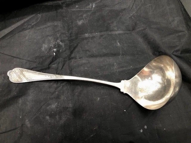 HOLMES AND EDWARDS LARGE 12 INCH SOUP OR PUNCH LADLE IN EARLY PATTERN BIRDS