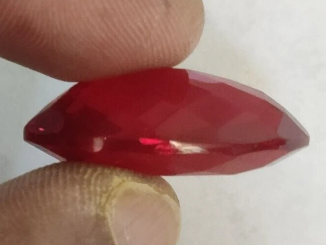 27.40 Ct Mozambique Blood Red Ruby Marquise Cut Loose Gemstone 4 Ring & Pendant - Image 3 of 4