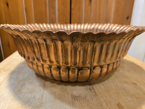 Ciotola rame egiziano vintage goffrata smerlata grande rara bacino rame 14"W 5"T - Foto 4 di 24