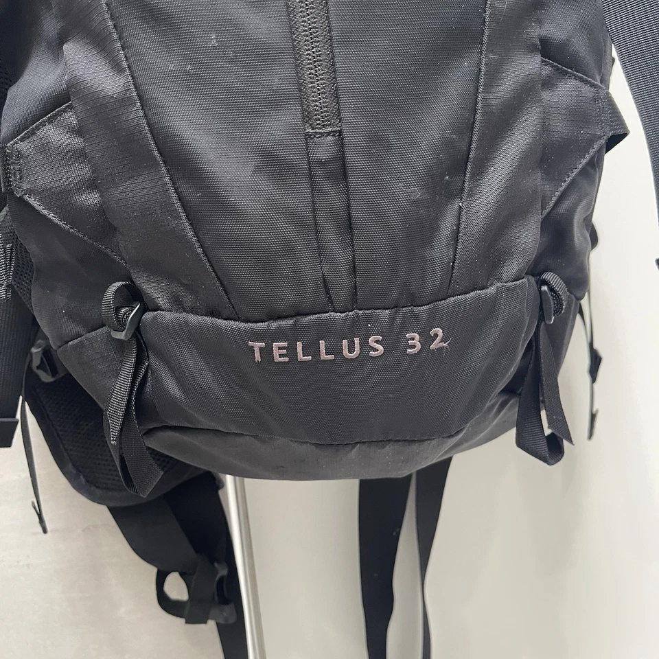 The North Face Tellus 32 backpack Hiking Travelling Bag Large - image 4 of 4