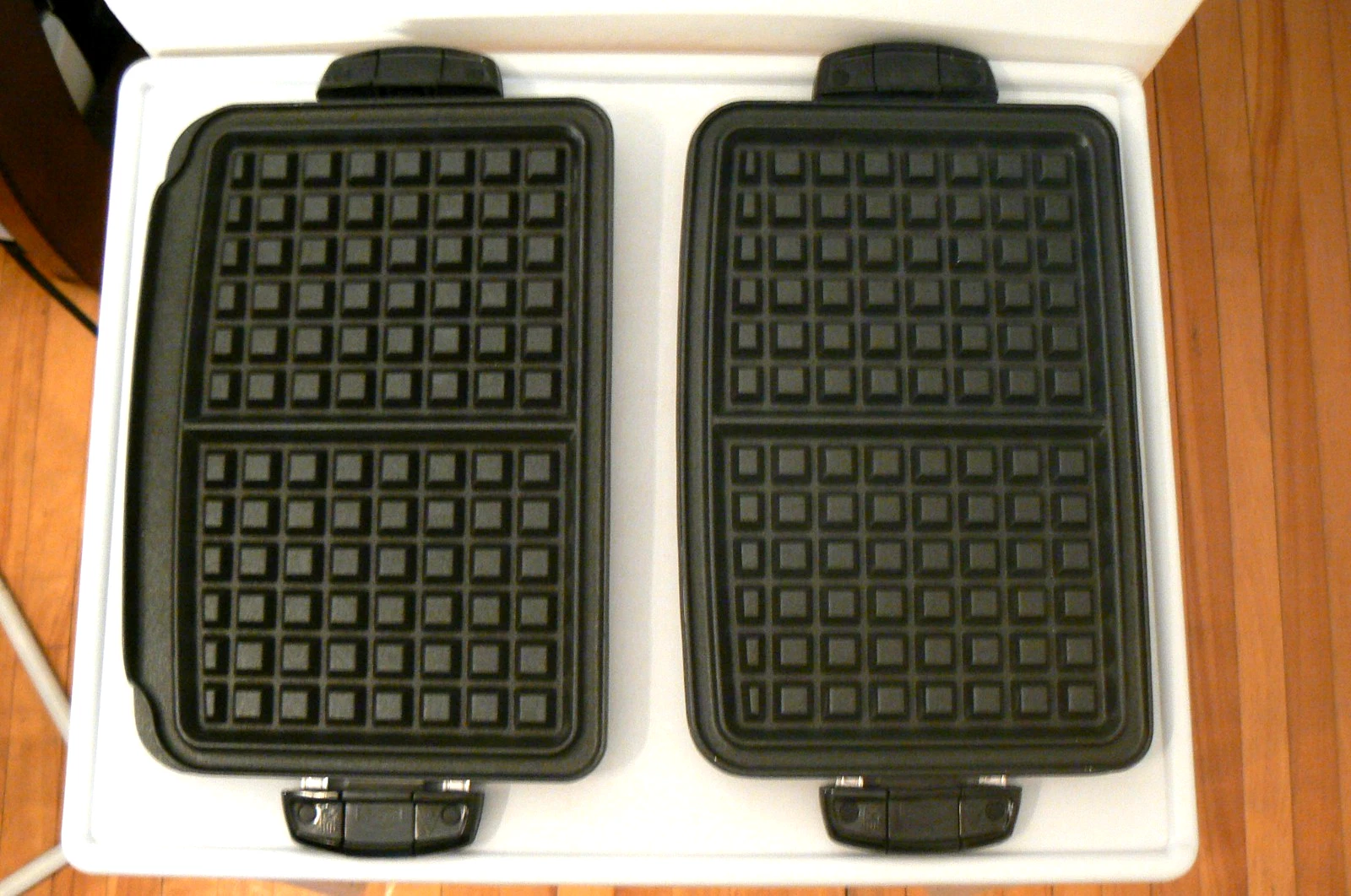 Pair Of New George Foreman Replacement Waffle Grill Plates Model TSK-2610 No.1
Opens in a new window