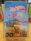 Hot Wheels 1983 Vintage Yellow Thunder Roller HK #3924 NEW RARE Unpunched Card.