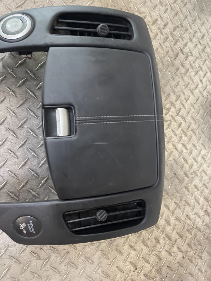 Отделочный ящик для хранения вентиляционных отверстий кондиционера центральной приборной панели Nissan 370z 2009-2020 годов выпуска - Изображение 4 из 4