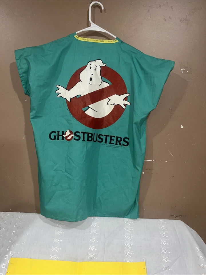 Camisa Exfoliante Vintage 1984 Ghostbusters Columbia Pictures Uniforme Médico Verde Foto 2 de 4