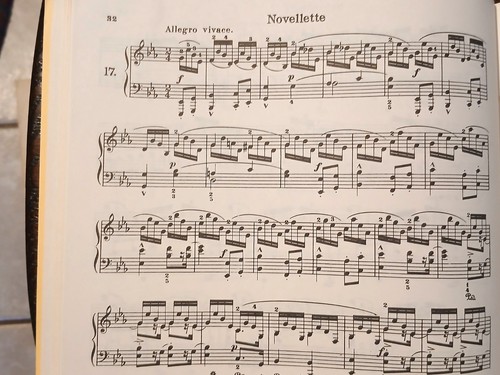 Biblioteca de Schirmer Vol. 176 HELLER - Veinticinco estudios melodiosos para piano - Imagen 7 de 8