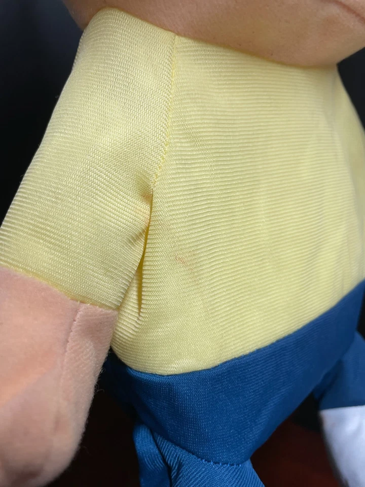 Brinquedo de pelúcia adulto Morty de Rick & Morty grande 18 lugares fábrica com chaveiro - Imagem 4 de 4