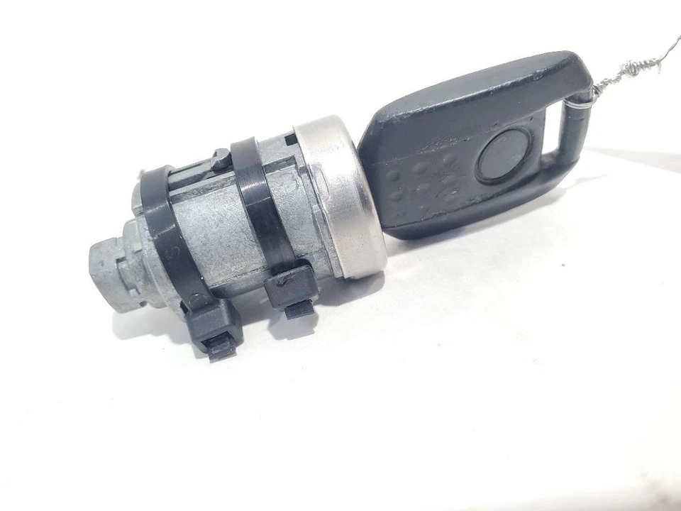Interruptor de encendido VPG MV-1 2016 OEM con llave  Foto 4 de 4