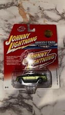 Johnny Lightning Collectible Muscle Cars USA 2005 Ford Mustang GT in green metal