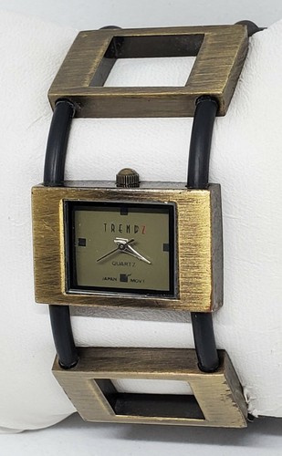 Ladies Trendz Antique Gold Tone Wide Band Geometric Cut Out Watch B1 - 第 2/11 張圖片