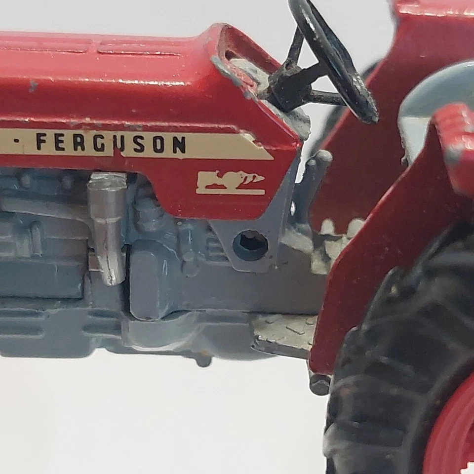 Corgi Toys No. 66, Massey-Ferguson 165 Tractor (Broken Pipe) Red Vintage Toy - Image 4 of 4