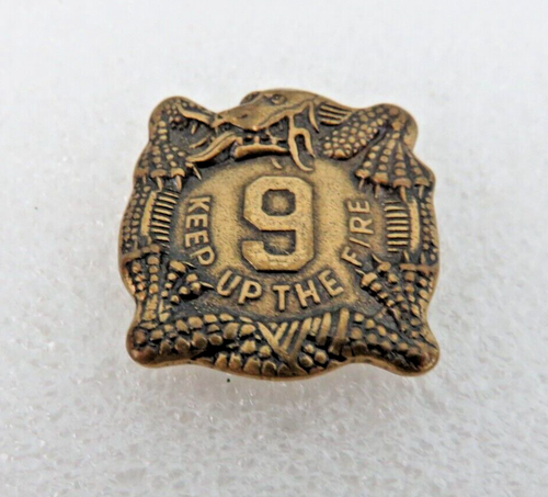 US Army 9th Infantry Regiment Unit Crest - Keep Up the Fire Lapel Pin ...