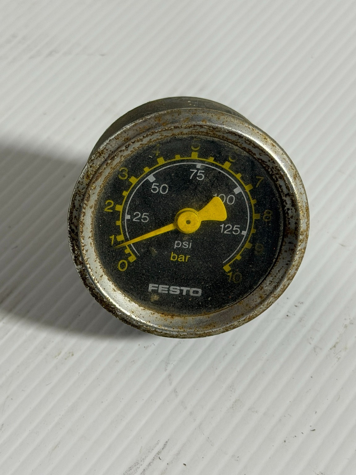 Festo Pneumatic Air Pressure Gauge 0-10 Bar 0-125 PSI Rear Mount Used