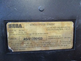 Sega Genesis Model 3 Console System NOT WORKING Games won't read For Parts AS-IS