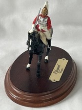 Britains Mounted Lifeguard Trooper Toy Solider 1984 England Wood Plinth Base EUC